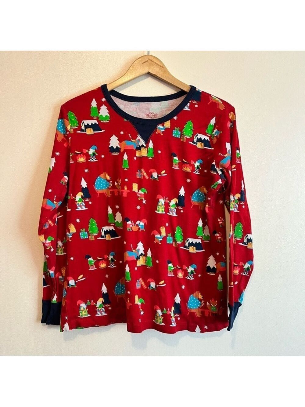 Cute cozy women’s pajama top Christmas Festive gnomes bears winter woodland XL
